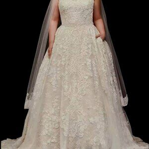 Oleg Cassini Wedding Dress - Veil Included - 16W - NWT -